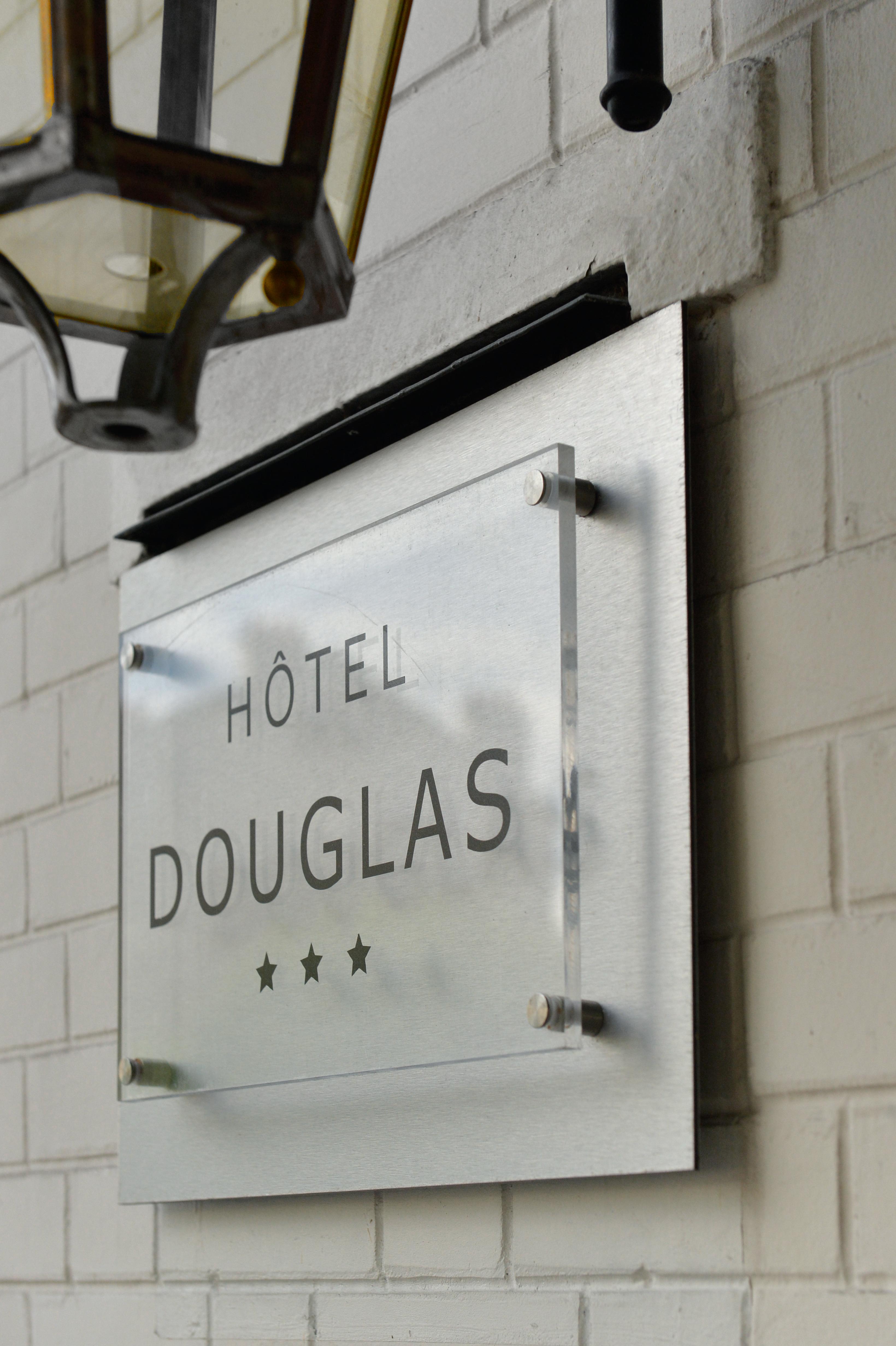 Hotel Douglas Puteaux Zewnętrze zdjęcie