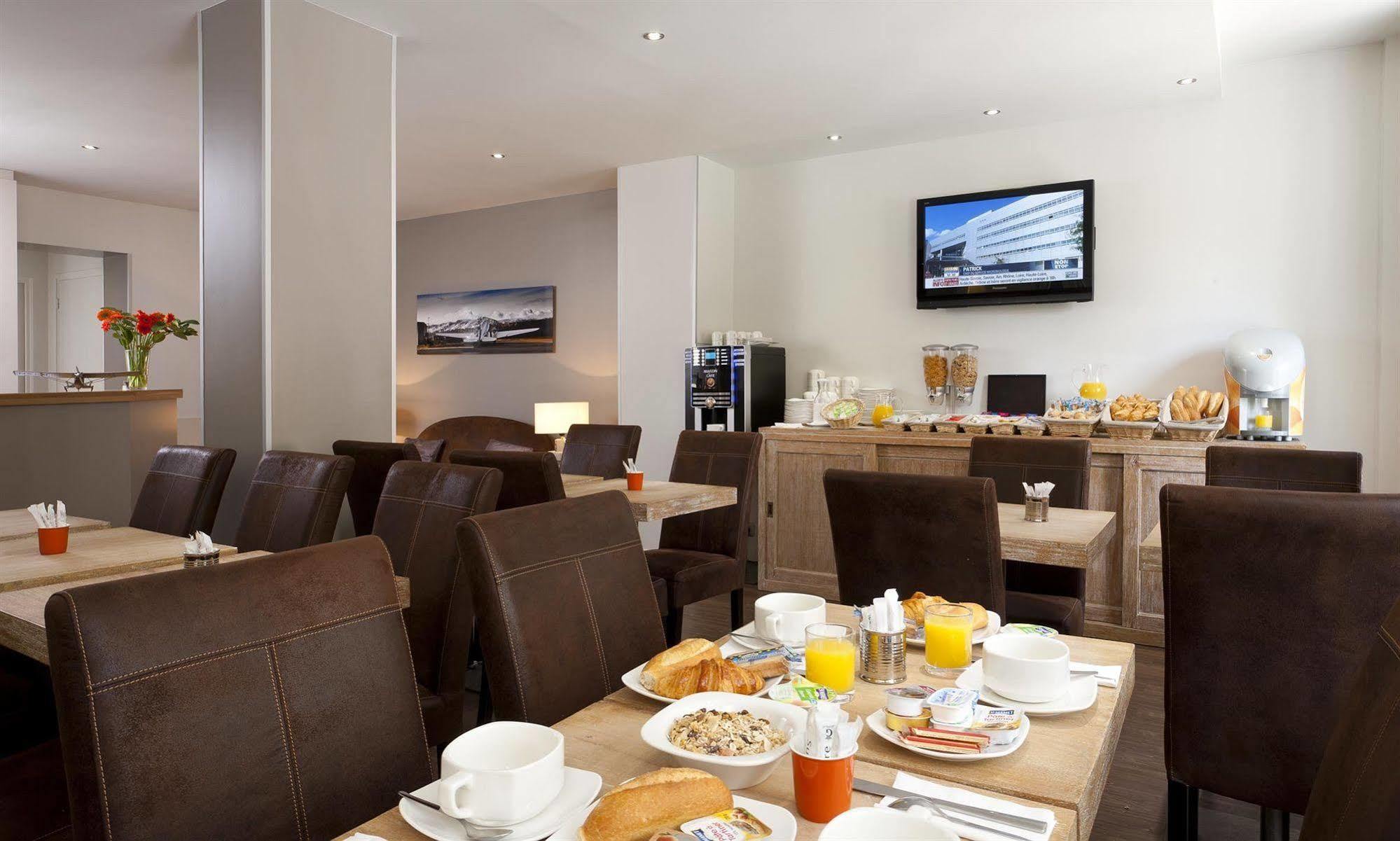 Hotel Douglas Puteaux Zewnętrze zdjęcie
